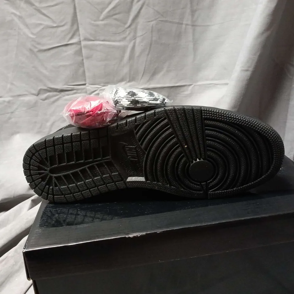 NIKE AIR JORDAN - TRAVIS SCOTT, CACTUS JACK EDITION- BLACK  SNEAKERS – WITH SPARE LACES UK SIZE 8.5