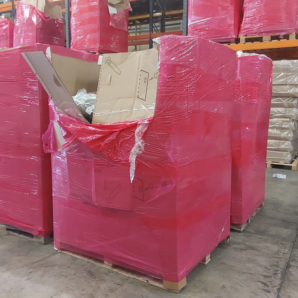 PALLET OF ASSORTED ITEMS INCLUDING: CHAIR CUSHIONS, RUG, FESTOON POLE, CAMPING STOOL ECT