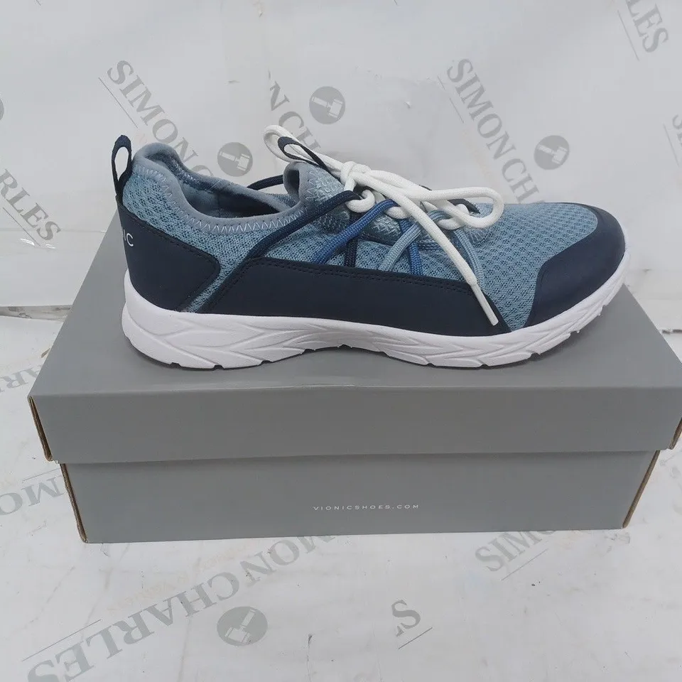 BOXED PAIR OF VIONIC TRAINERS SIZE 6