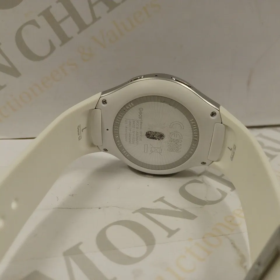 SAMSUNG GEAR 2 WATCH IN WHITE