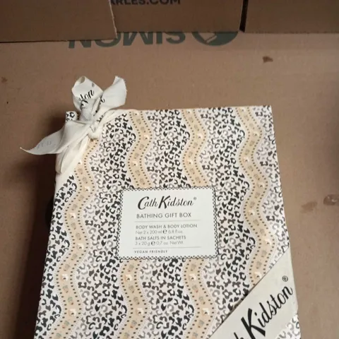 CATH KIDSTON BATHING GIFT BOX ORANGE BLOSSOM – BODY WASH, BODY LOTION & BATH SALTS SET