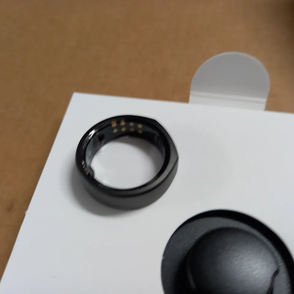 BOXED OURA GEN3 HERITAGE STEALTH WELLNESS RING