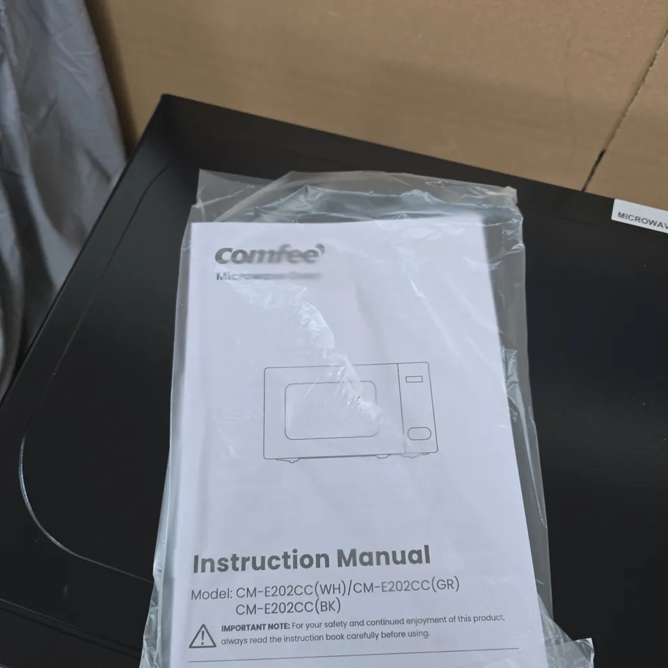 COMFEE MICROWAVE OVEN CM-E202CC (BK) – BLACK