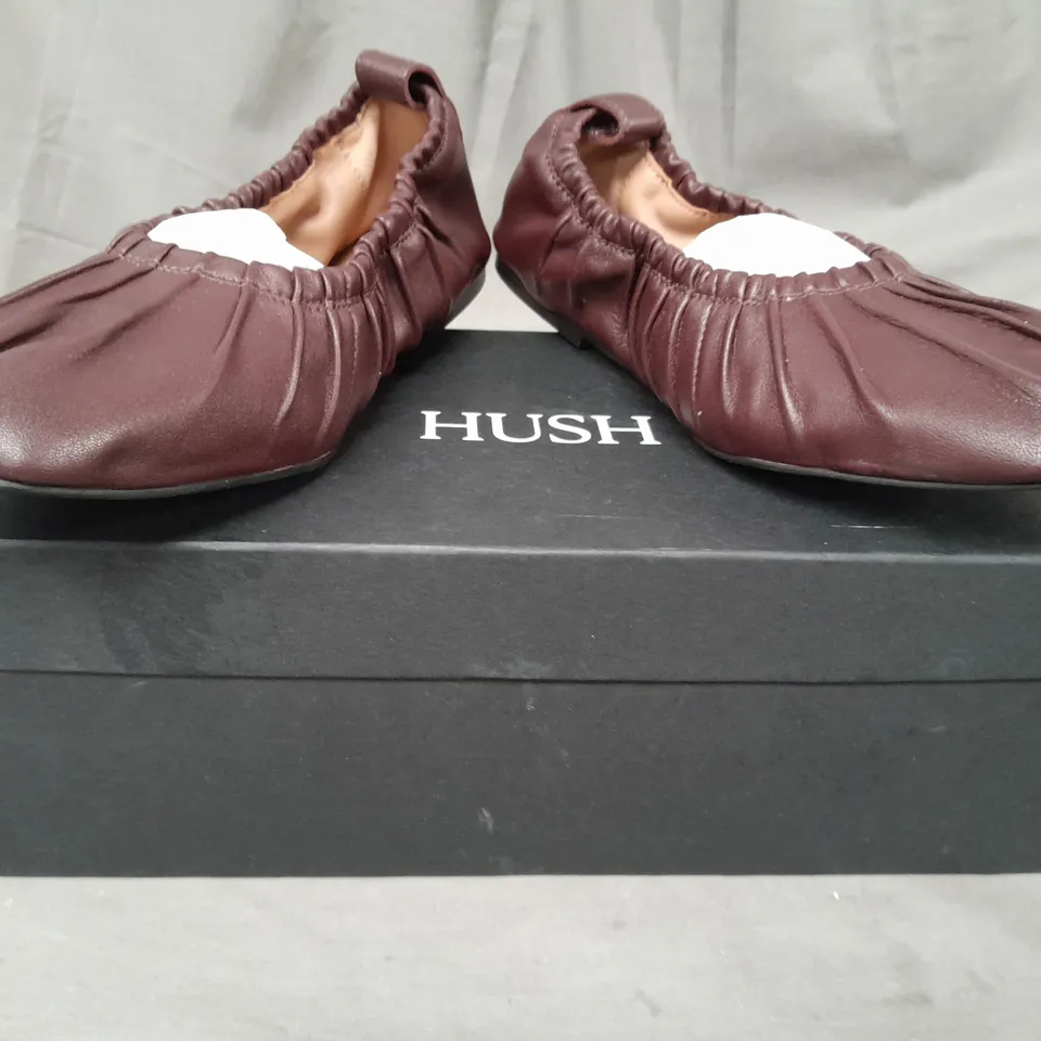 BOXED PAIR OF HUSH RUBY RUCHED LEATHER BALLET FLATS IN OXBLOOD EU SIZE 37