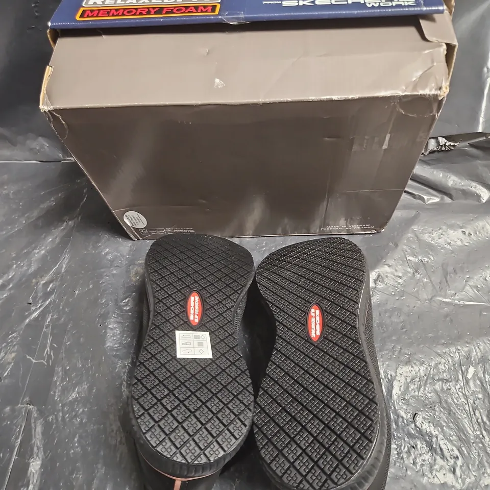 SKECHERS RELAXED FIT MEMORY FOAM SNEAKERS – BLACK, WITH BOX UK SIZE 6