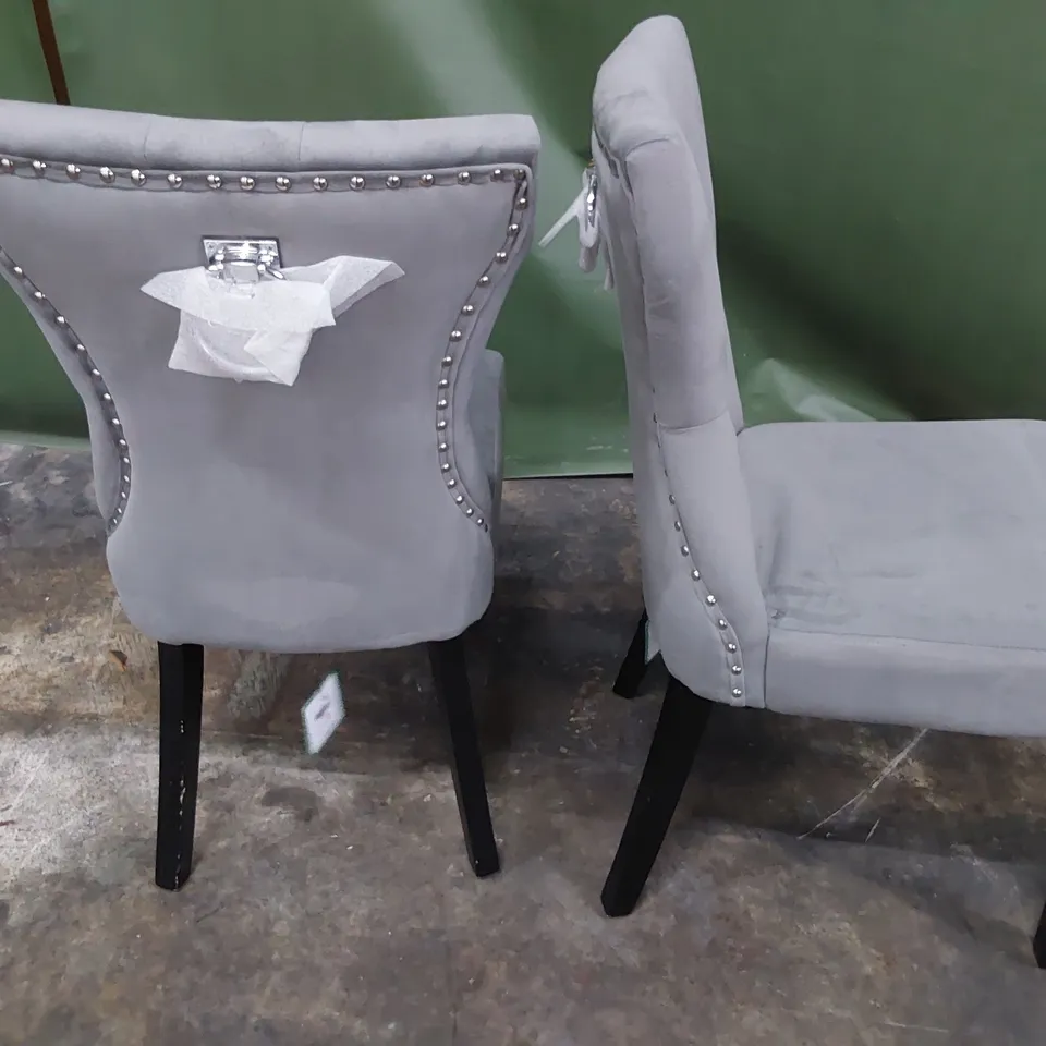 PAIR DESIGNER UPHOLSTERED BUTTONED RING BACK DINING CHAIRS GREY PLUSH FABRIC ON DARK LEGS 