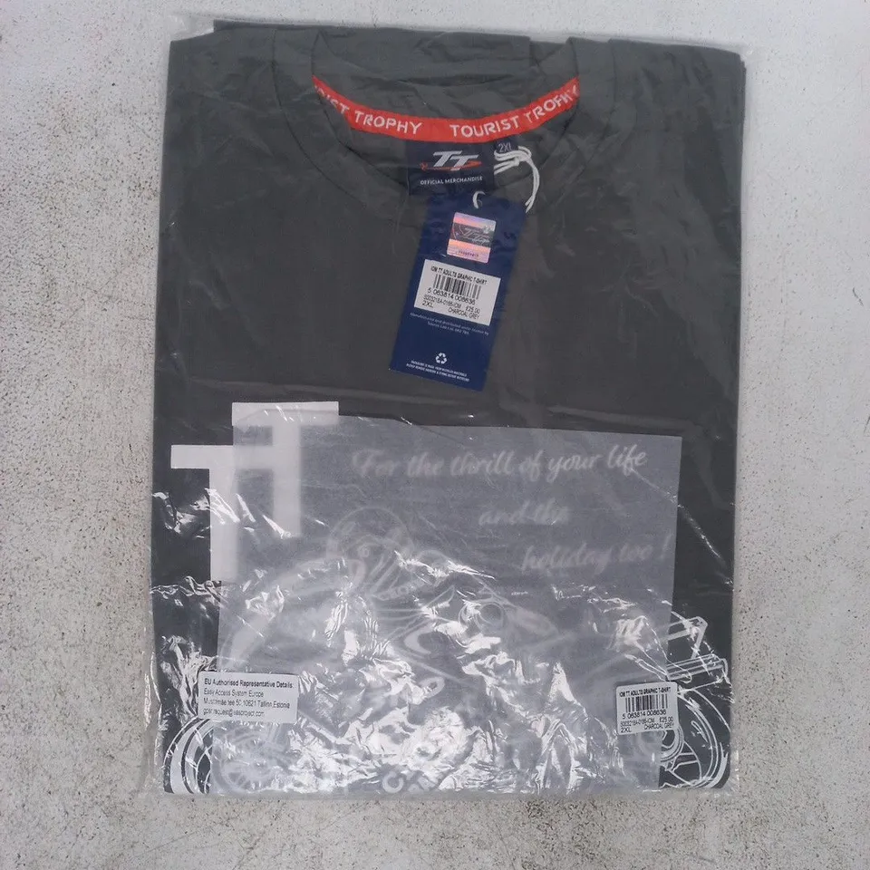BAGGED ISLE OF MAN TT ADULT'S GRAPHIC T-SHIRT IN GREY SIZE 2XL