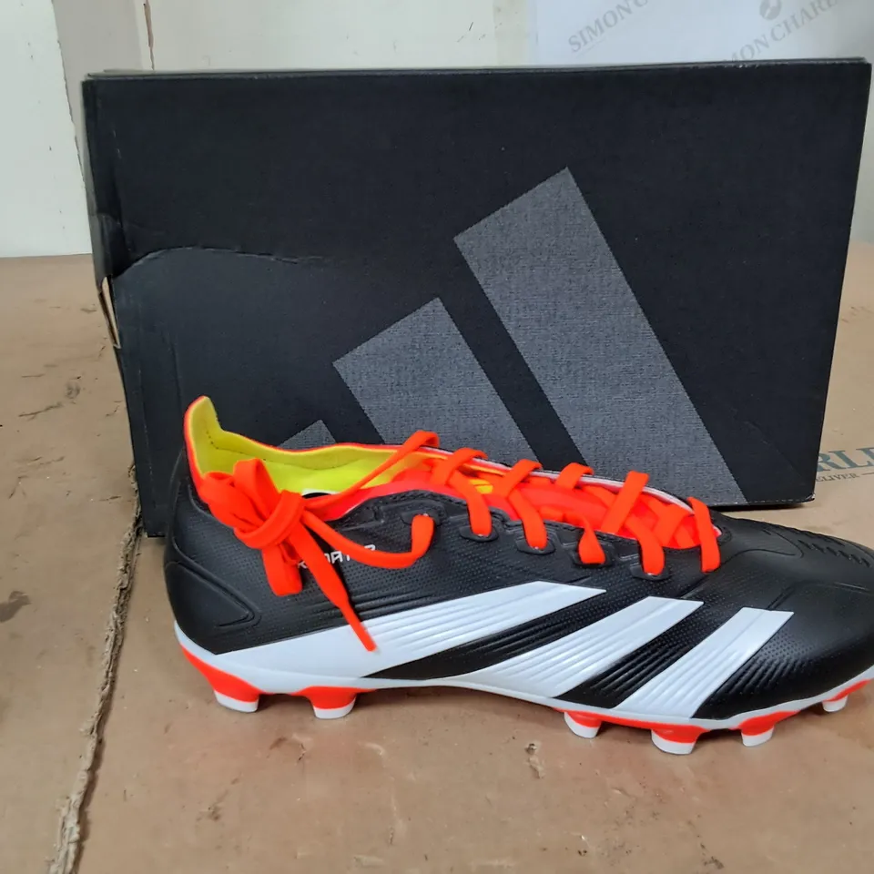 BOXED PAIR OF ADIDAS PREDATOR LEAGUE MG FOOTBALL BOOTS UK SIZE 7 1/2