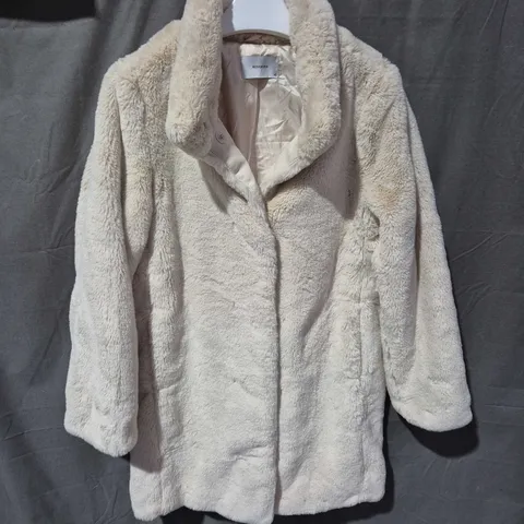 RESERVED CREAM FAUX-FUR COAT BUTTON FASTENING SIZE XS 