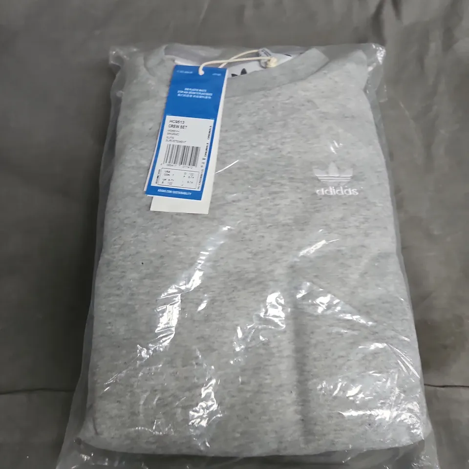 BAGGED ADIDAS TRACKSUIT - SIZE 6-7 YRS