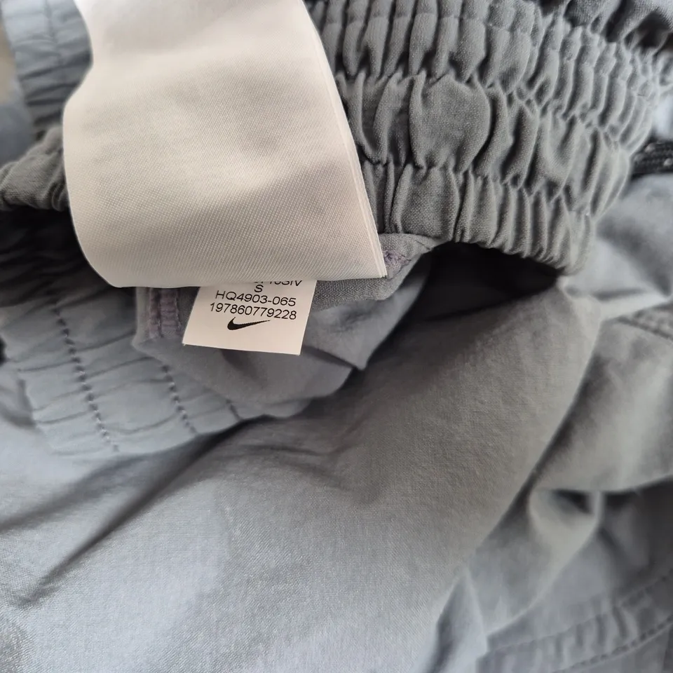 NIKE MEN'S CARGO JOGGERS – GREY (VERIFY MODEL) SIZE SMALL