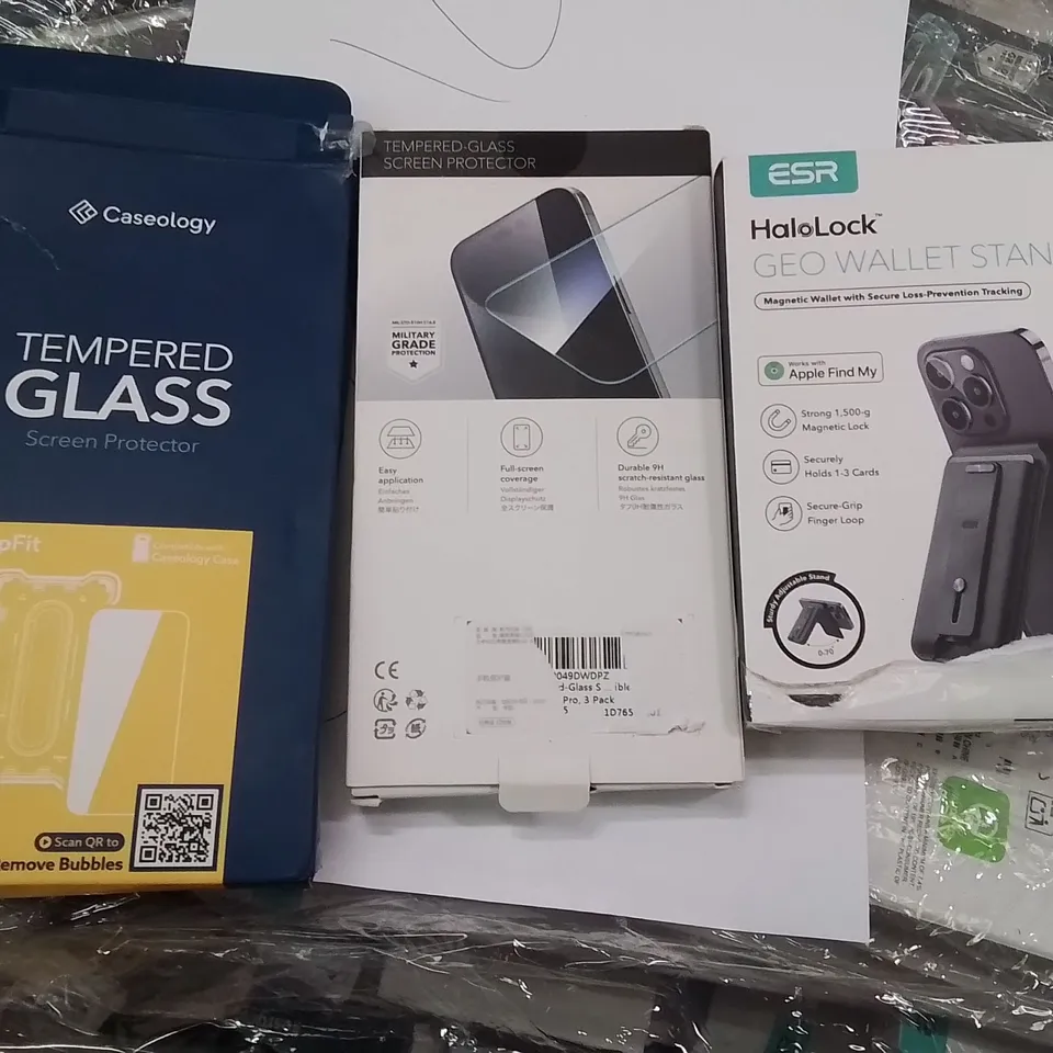 PALLET CONTAINING A LARGE QUANTITY OF PHONE CASES,SCREEN PROTECTORS 