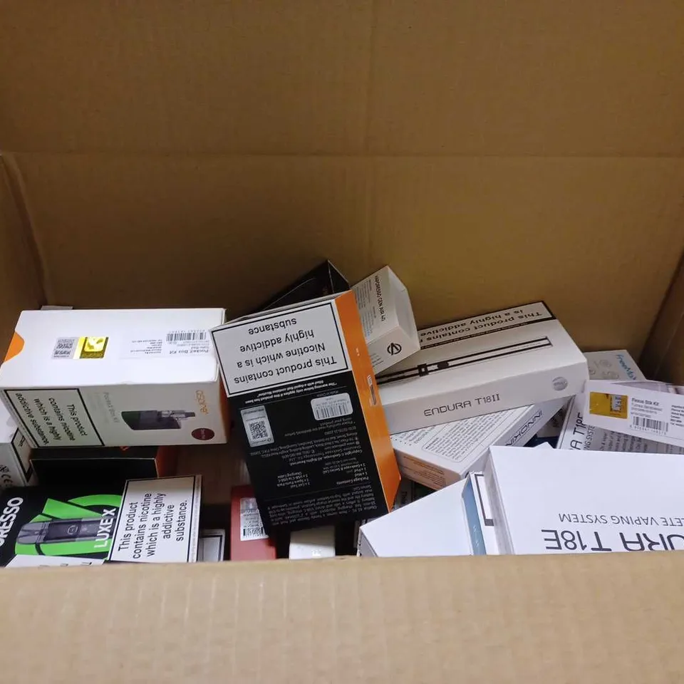LOT OF APPROXIMATELY 28 ASSORTED E-CIGARETTES AND LIQUIDS TO INCLUDE ASPIRE FLEXUS STICK DEVICE, CALIBURN AK2 POD SYSTEM, GEEKVAPE OBELISK 65 FC, ETC