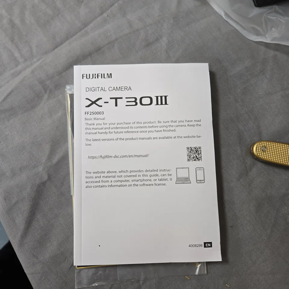 FUJIFILM X-T30 DIGITAL CAMERA BODY – BOXED