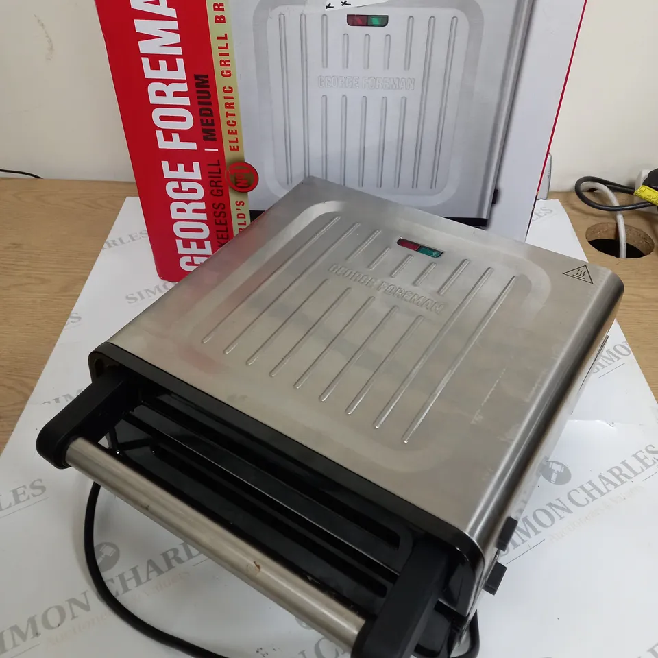 BOXED GEORGE FOREMAN SMOKELESS GRILL - MEDIUM