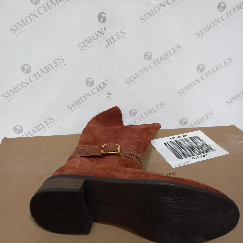 BOXED CLARKS MAY SHINE DARK TAN SUEDE - UK SIZE 6
