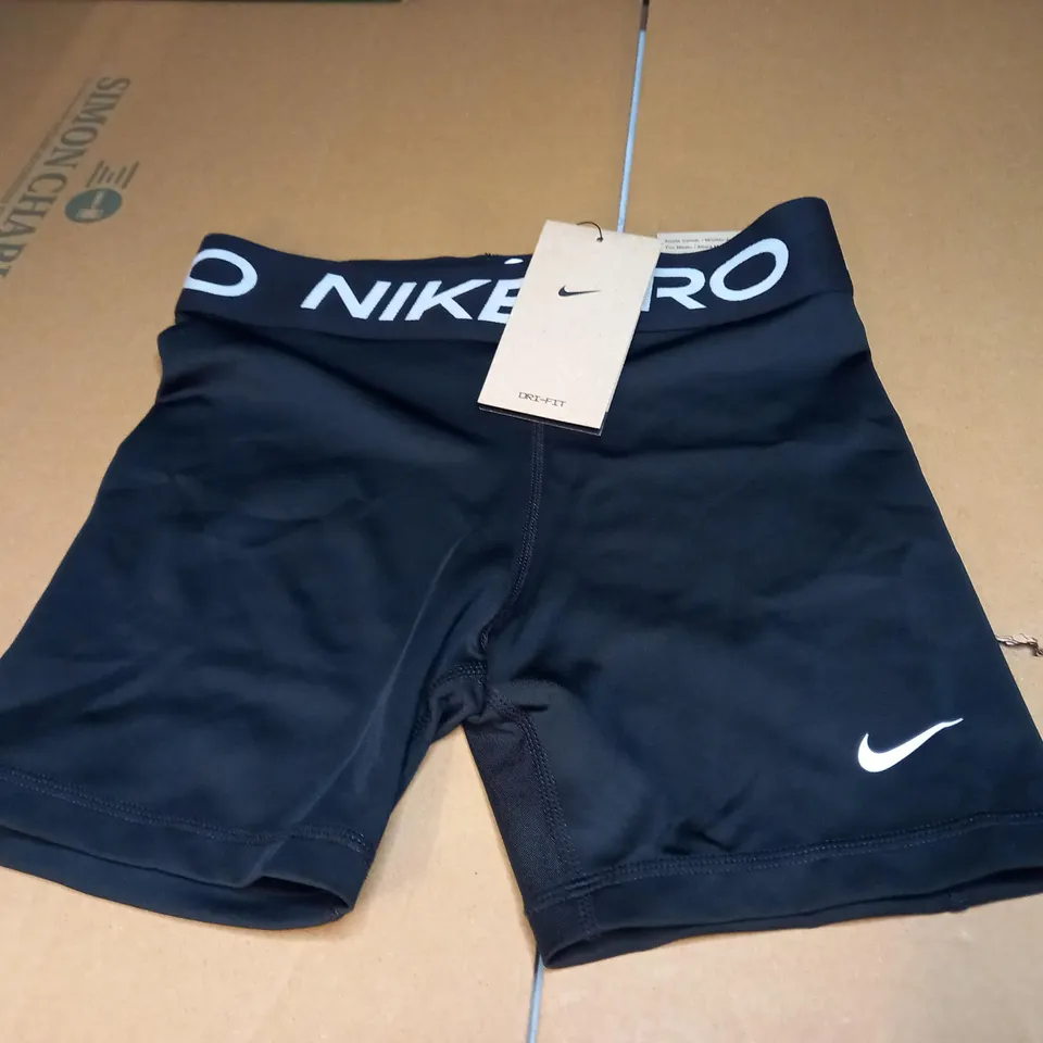 CHILDRENS NIKE PRO SHORTS SIZE L