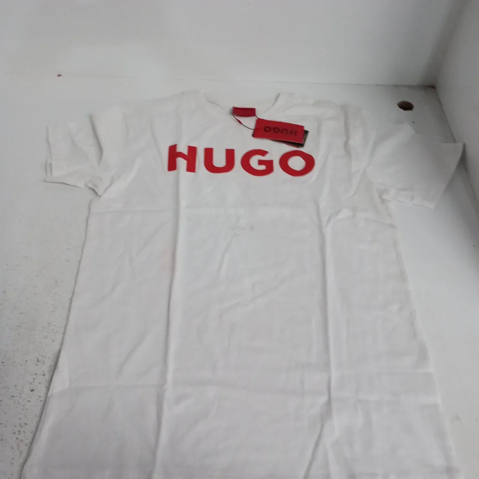 HUGO LOGO SS TEE IN WHITE - LARGE