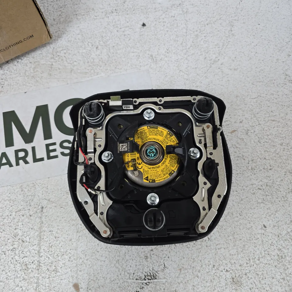 RANGE ROVER STEERING WHEEL AIRBAG MODULE WITH COVER
