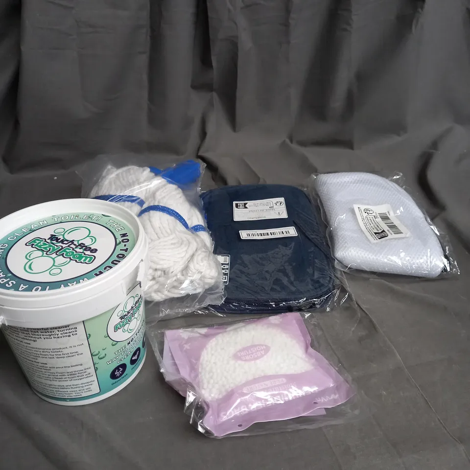 APPROXIMATELY 20 ASSORTED HOUSEHOLD ITEMS TOO INCLUDE TOILET CLEANER , MOP HEADS , TRAVEL BAGS