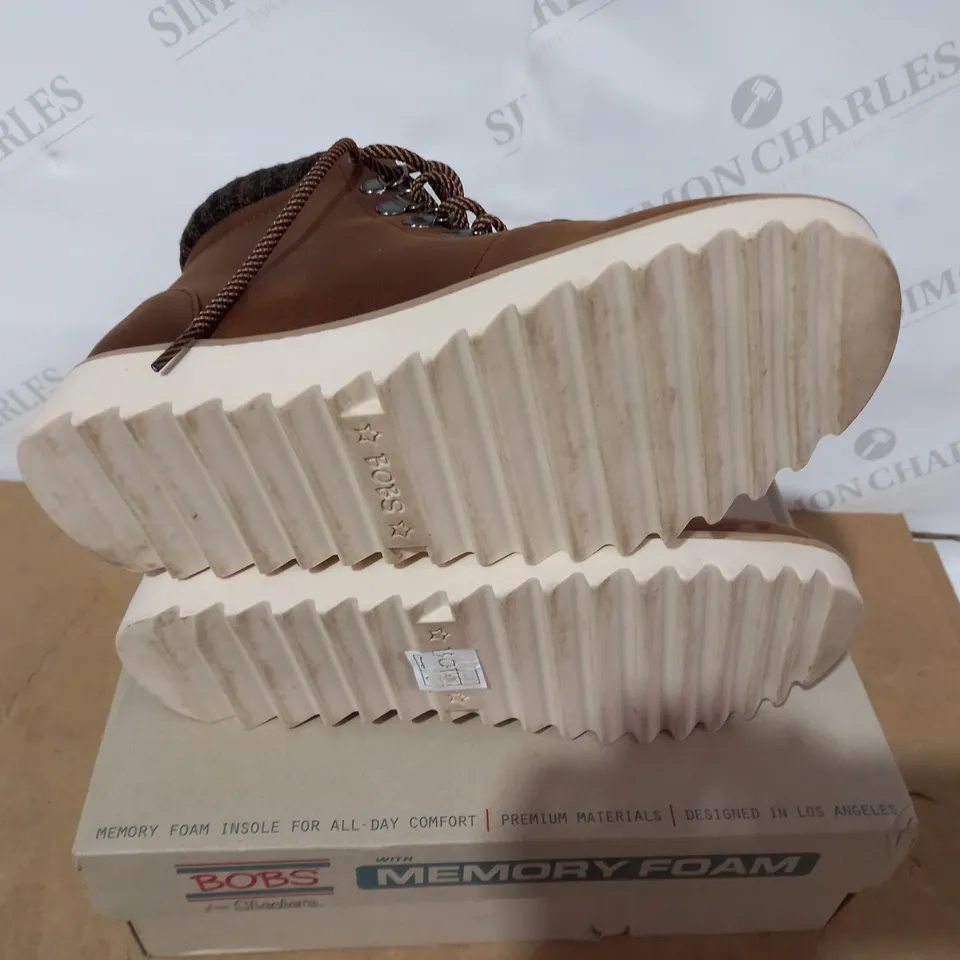 BOXED PAIR OF BOBS BY SKECHERS BOOTS - SIZE 6