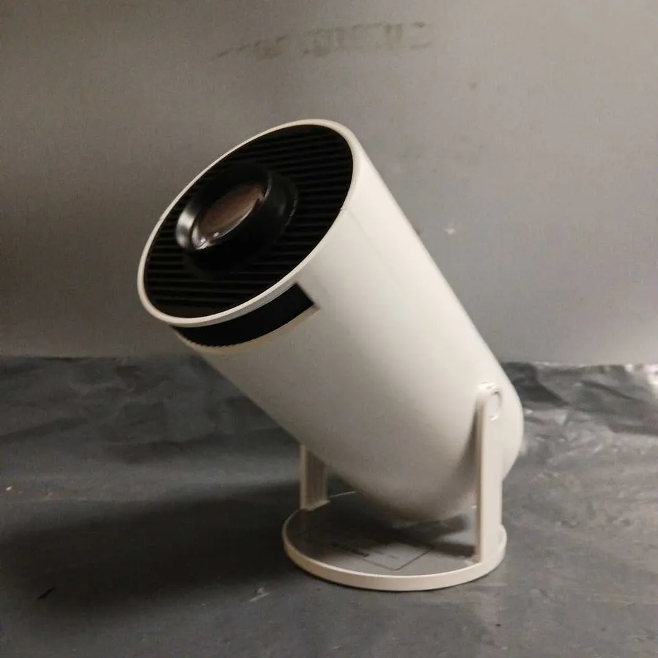 BOXED UNBRANDED PROJECTOR UTRA HD 