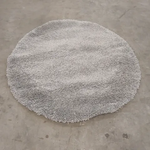 QUALITY DESIGNER AREA RUG - APPROXIMATELY 135cm D