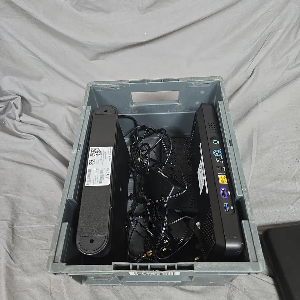 TOTE OF APPROXIMATELY 9 ASSORTED ITEMS TO INCLUDE: EE ROUTER 