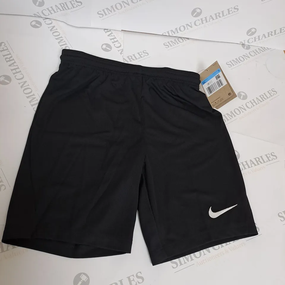 NIKE LOGO DRI-FIT SHORTS SIZE M - KIDS