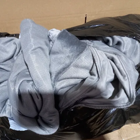 COZEE HOME CRUSHED VELVET AND VELVETSOFT DUVET SET - CHARCOAL