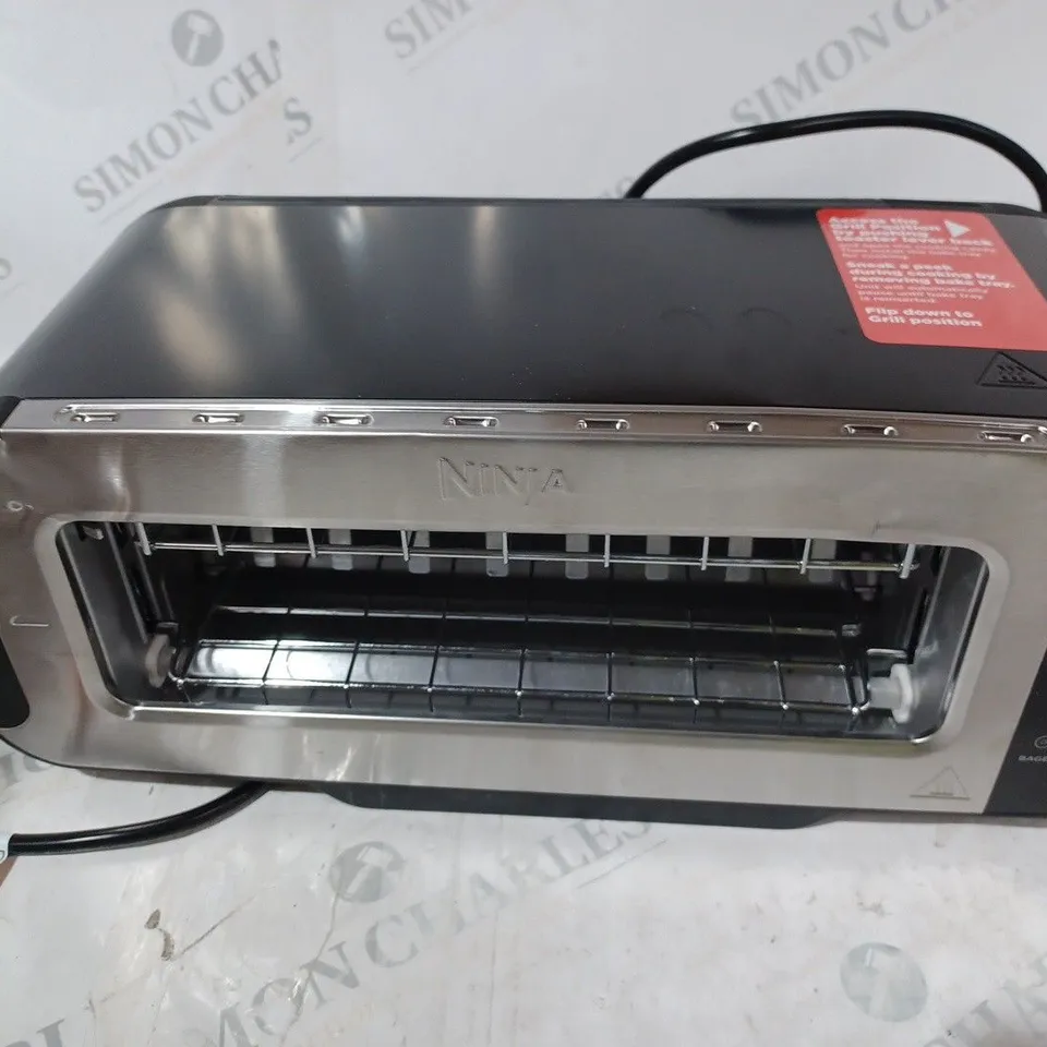 BOXED NINJA 2 IN 1 TOASTER & GRILL ST100UK