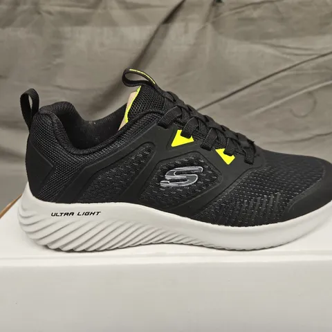 BOXED PAIR OF SKECHER ULTRA LIGHT TRAINERS - UK SIZE 7