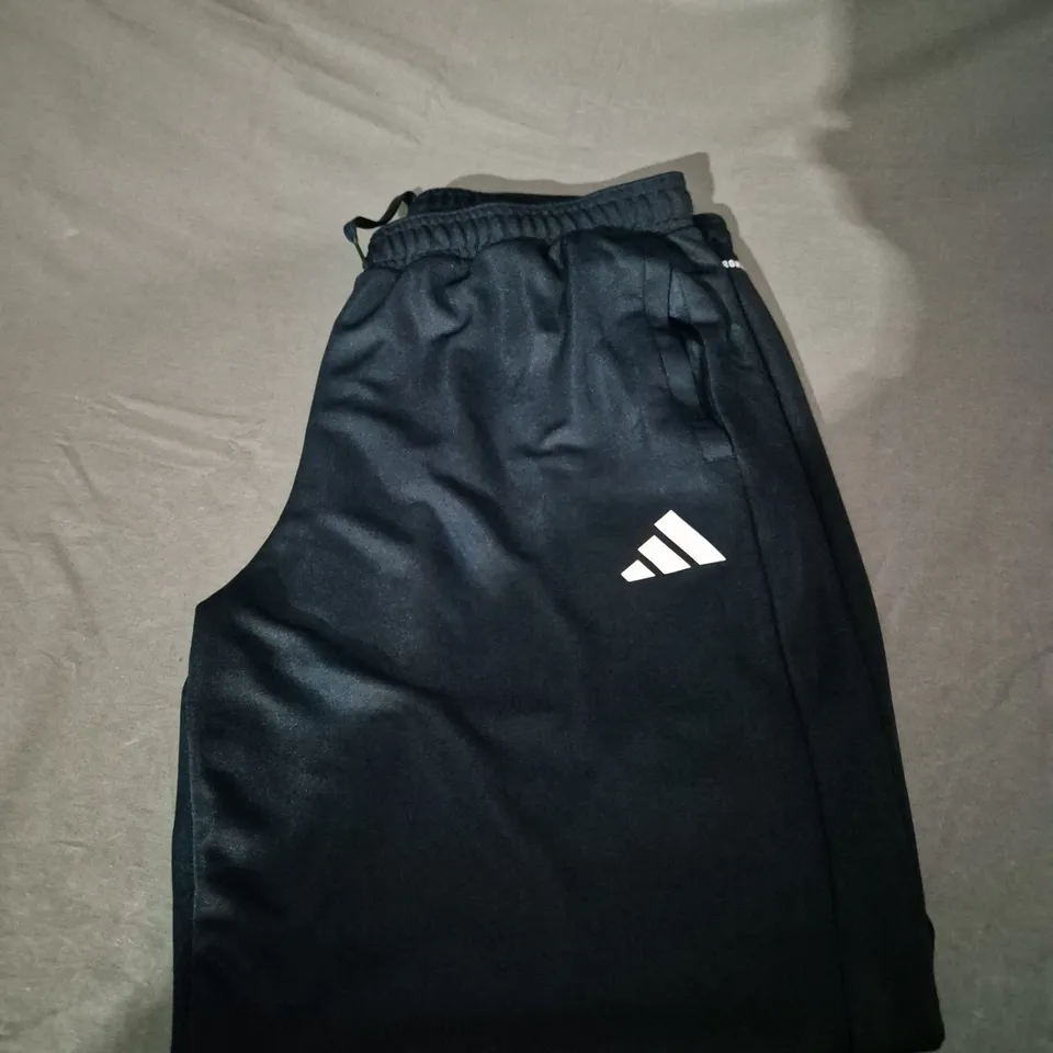 ADIDAS LOGO TRACKSUIT PANTS SIZE XL