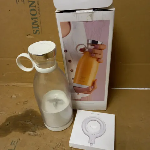 AMZING PORTABLE MINI FRUIT BLENDER 