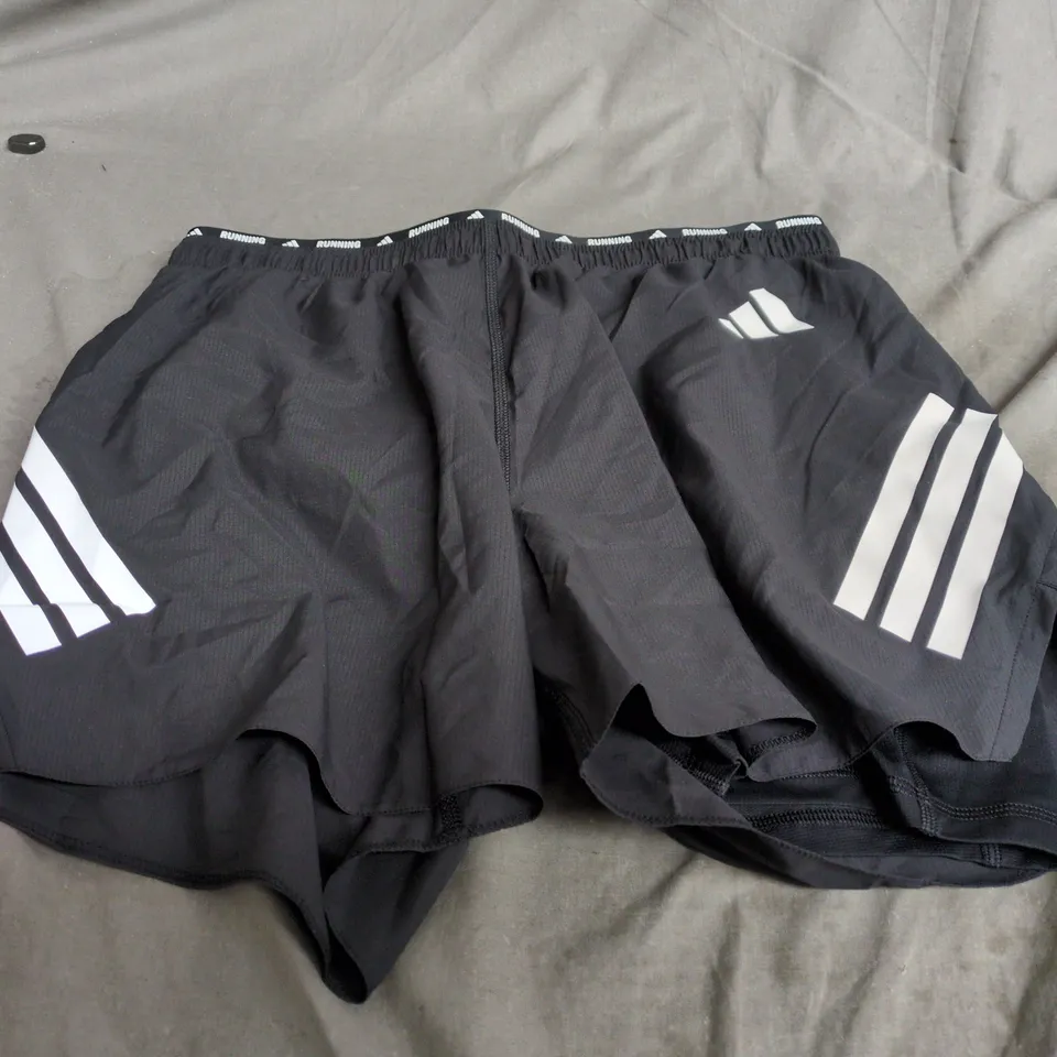 ADIDAS RUNNING SHORTS – SIZE M