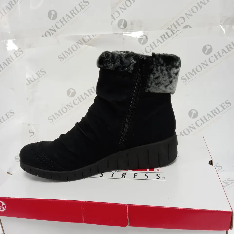 BOXED PAIR OF RIEKER ANTISTRESS BOOTS SIZE  EUR 42