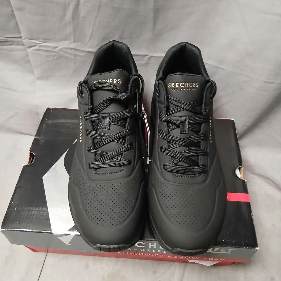 SKECHERS LOS ANGELES BLACK AIR-COOLED MEMORY FOAM SNEAKERS – WOMEN'S UK 8 (US 11)