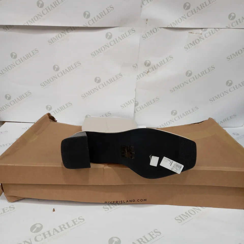 RIVER ISLAND TABLE BOOTS - UK 6 