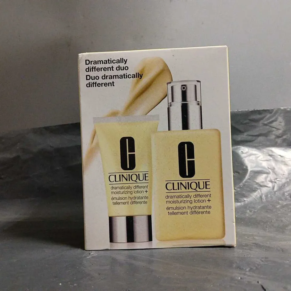 CLINIQUE DRAMATICALLY DIFFERENT DUO 200ML + 50ML