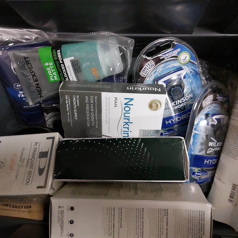 BOX OF APPROX 10 COSMETIC ITEMS TO INCLUDE ALPECIN CAFFEINE SHAMPOO, DR SQUATCH PINE TAR SOAP, LOREAL MEN HAIR COLOUR