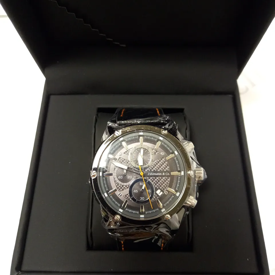 ZIHLMANN & CO TRIPLE DIAL BLACK LEATHER STRAP WRISTWATCH