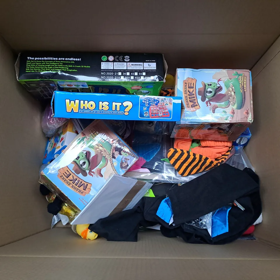 LARGE BOX OF ASSORTED TOYS AND GAMES TO INCLUDE TEDDIES, TENNIS BALLS AND DOMINO TRAIN
