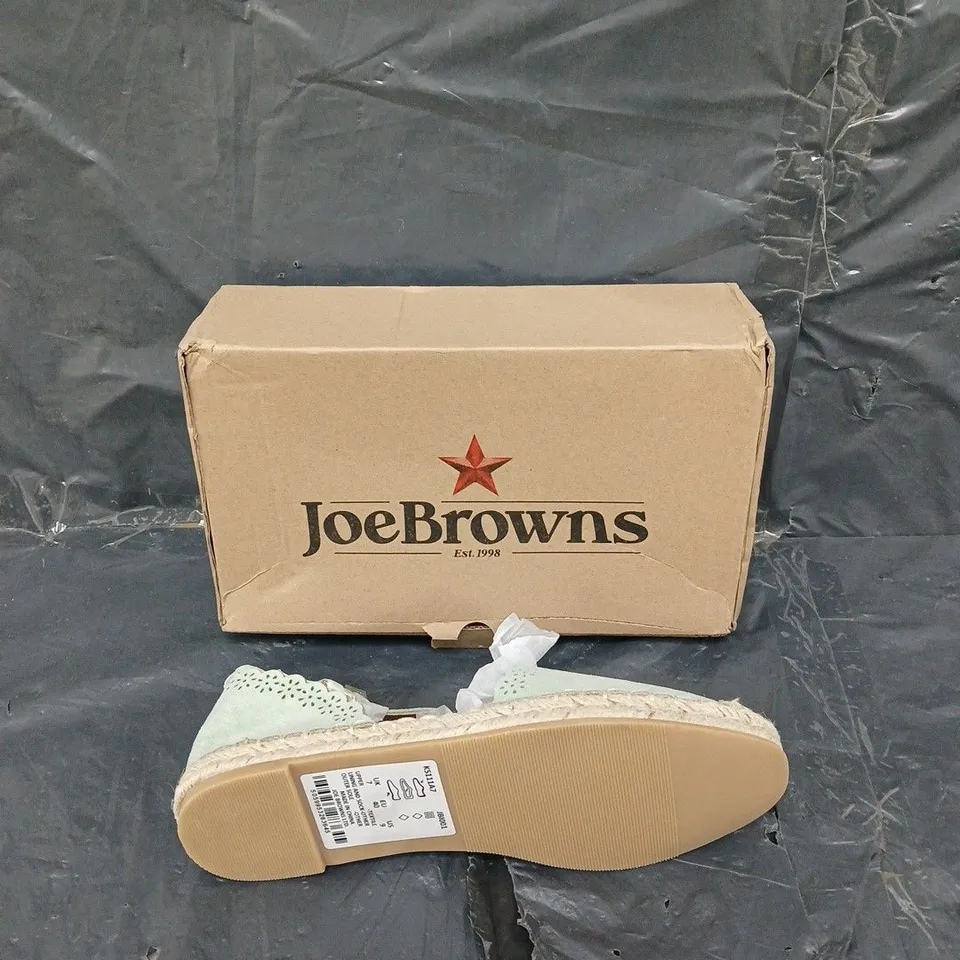 BOXED PAIR OF JOE BROWNS SAGE BEACH SANDAL UK 7