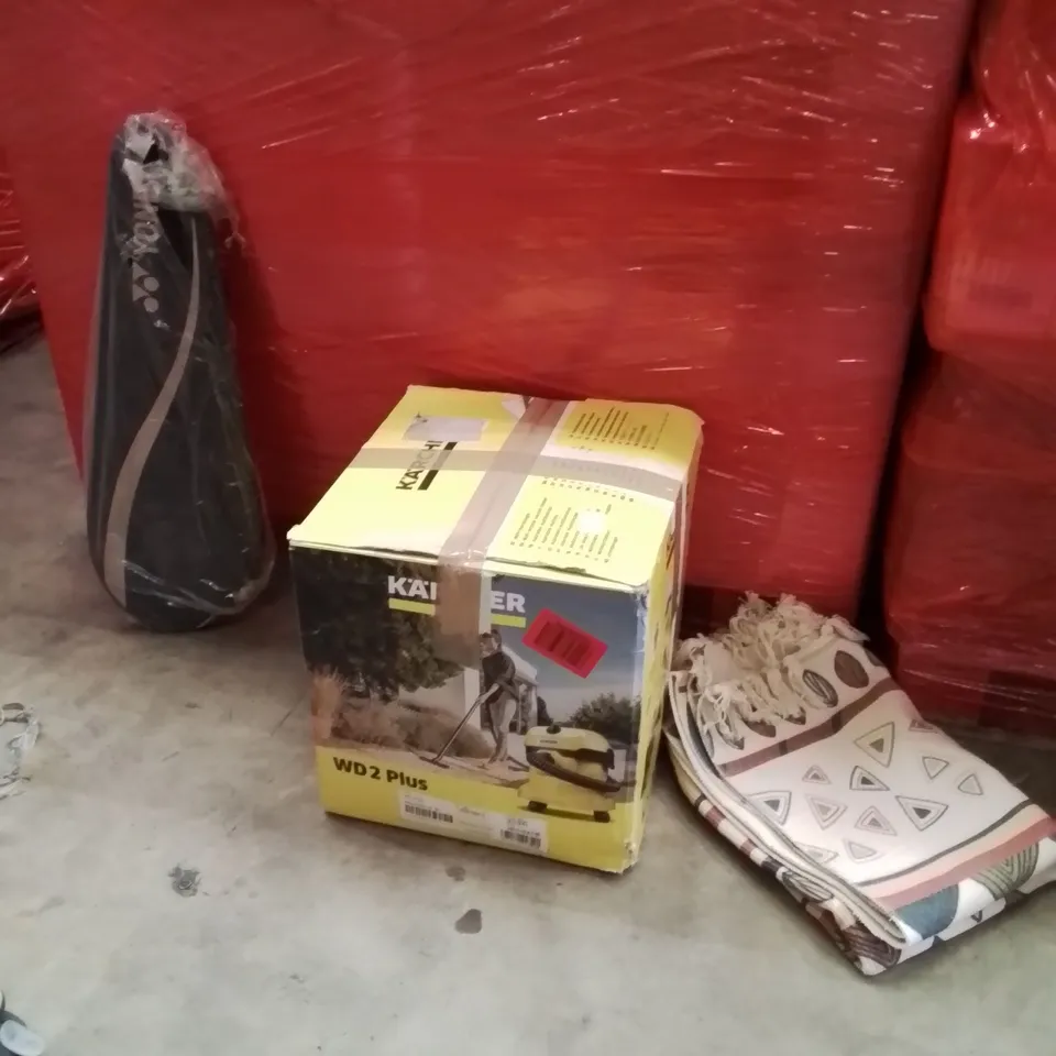 PALLET OF ASSORTED HOUSEHOLD GOODS AND PRODUCTS TO INCLUDE;AREA RUG,TENNIS RACKET,VACUUM CLEANER 