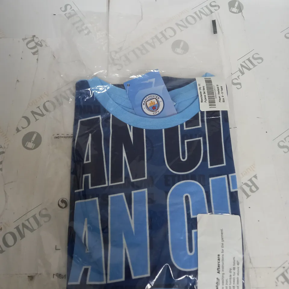 BAGGED MANCHESTER CITY FC PYJAMA SET SIZE 8-9 YEARS