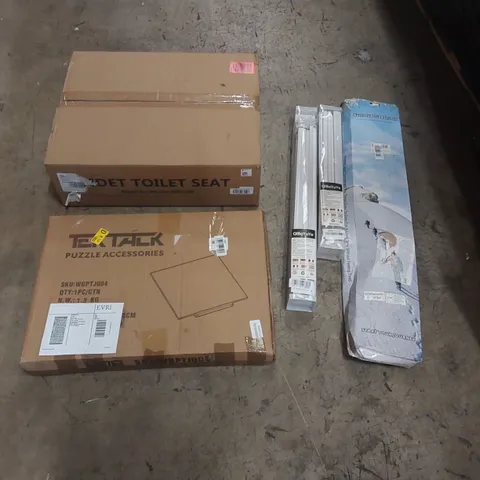 PALLET OF ASSORTED ITEMS INCLUDING: BIDET TOILET SEAT, PUZZLE ACCESSORIES, BLINDS, MULTIFUNCTIONAL CRUTCH ECT