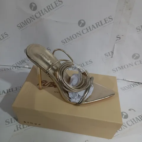 BOXED PAIR OF PUBLIC DESIRE HEELS SIZE 6