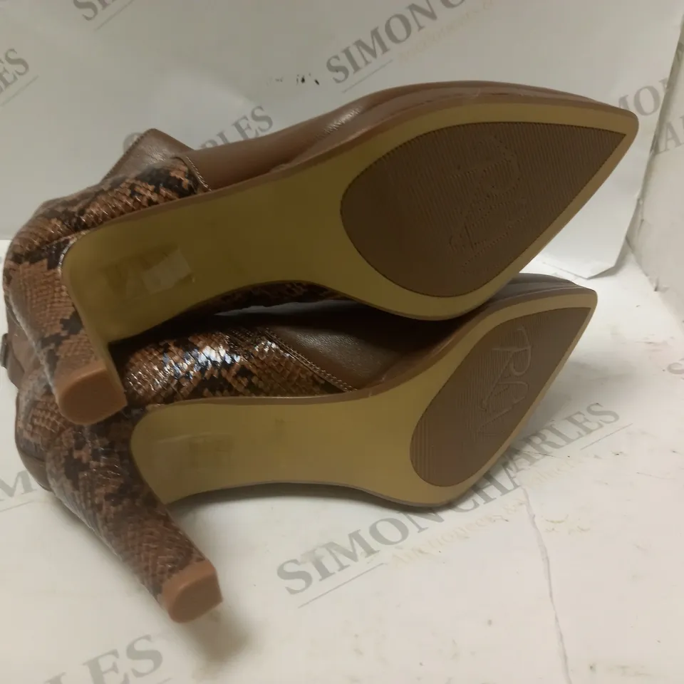 BOXED BROWN & SNAKE PRINT ANKLE BOOT SIZE 7
