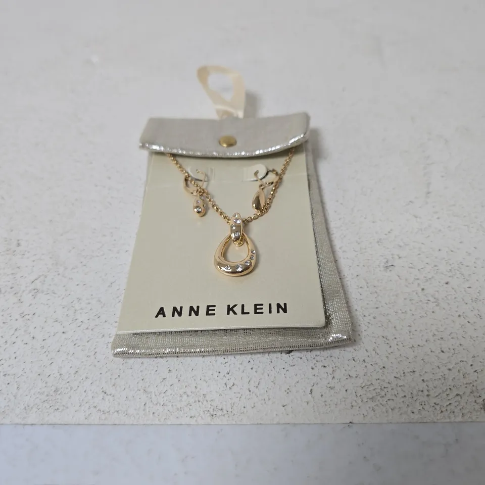 ANNE KLEIN GOLD-TONE NECKLACE WITH MATCHING EAR RINGS