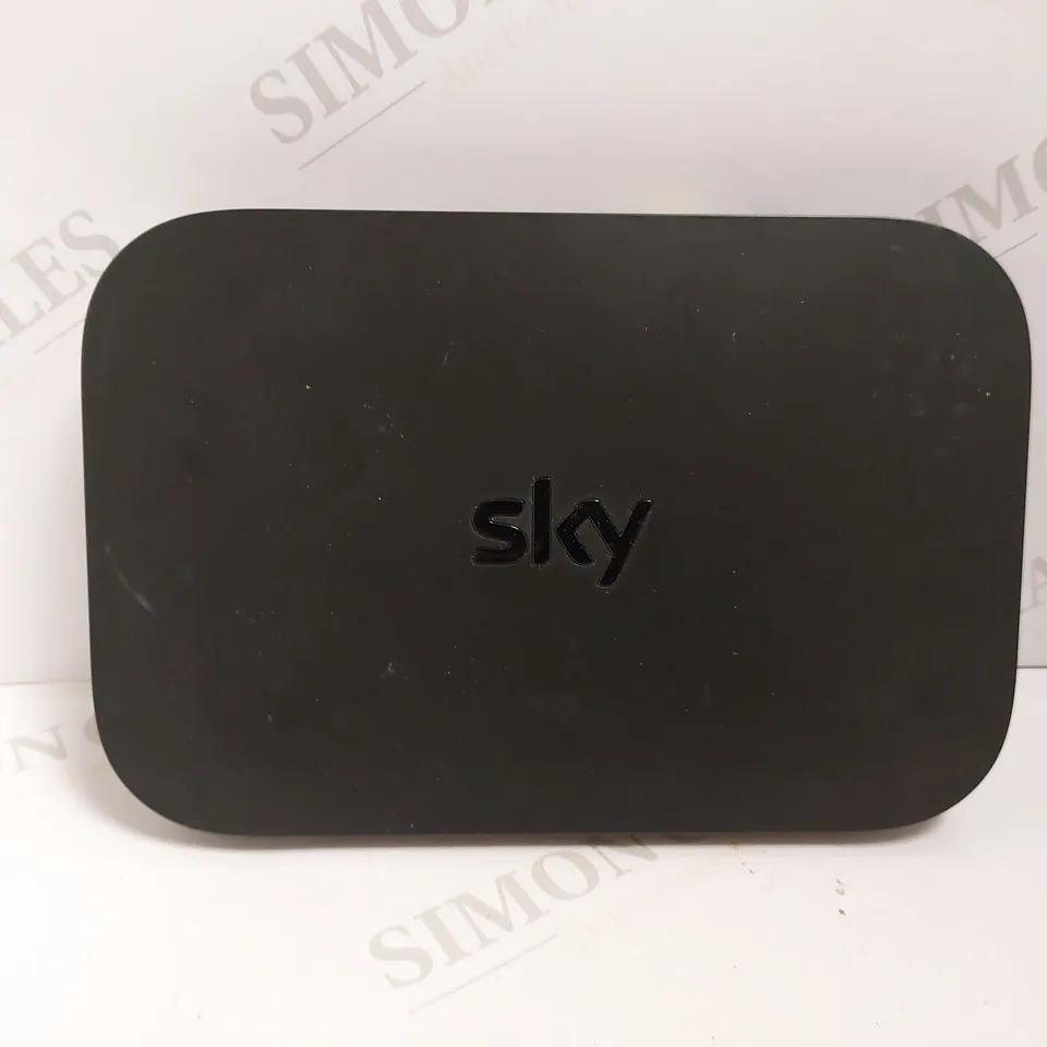 SKY Q SET TOP BOX - BLACK EM150